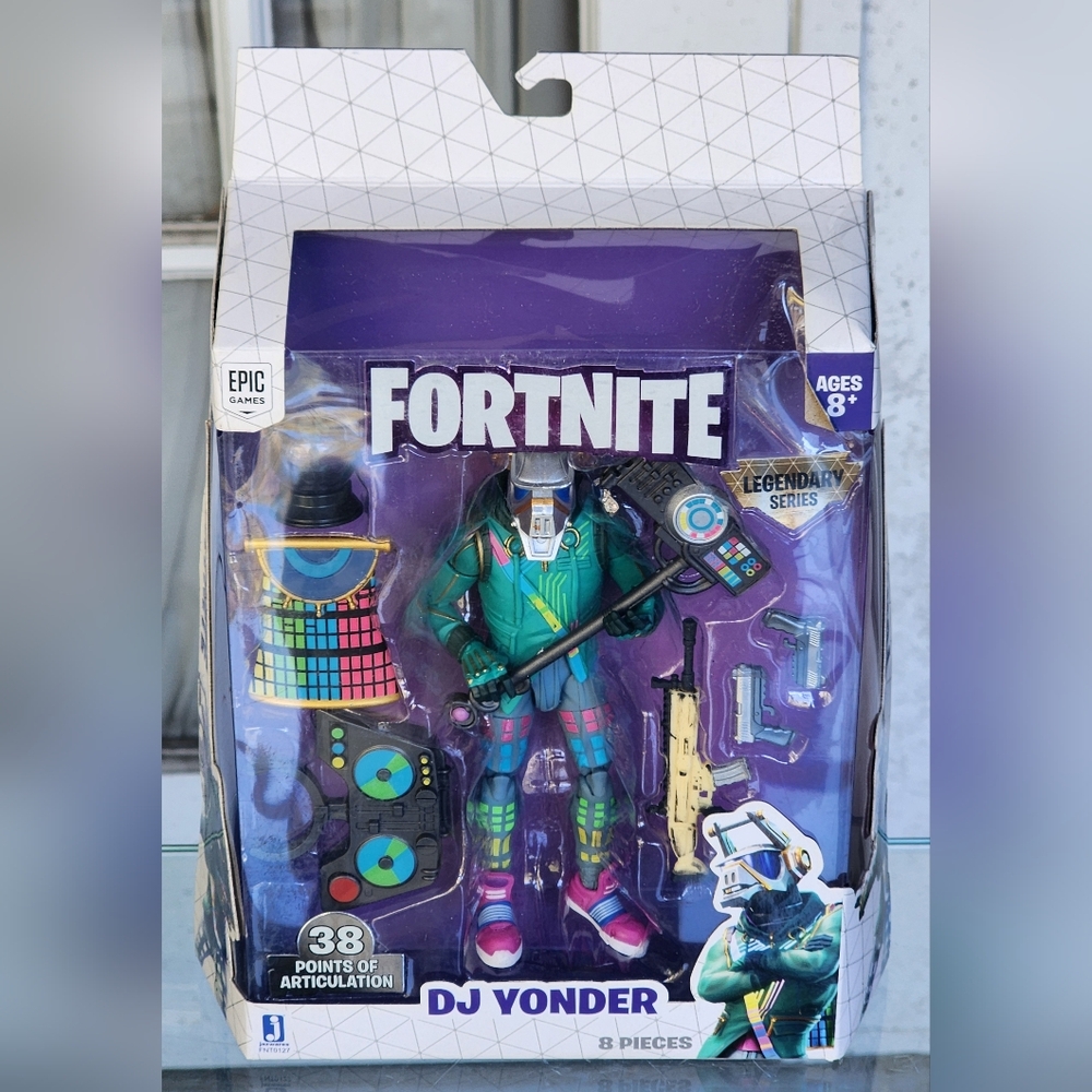 New Epic Games DJ Yonder Fortnite Articulated Figure & Accessories